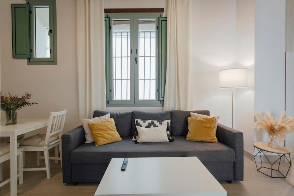 Komodo Gran Poder - Penthouse With Private Pool And Cozy Twin Bedroom Central Apartment Севилья Экстерьер фото